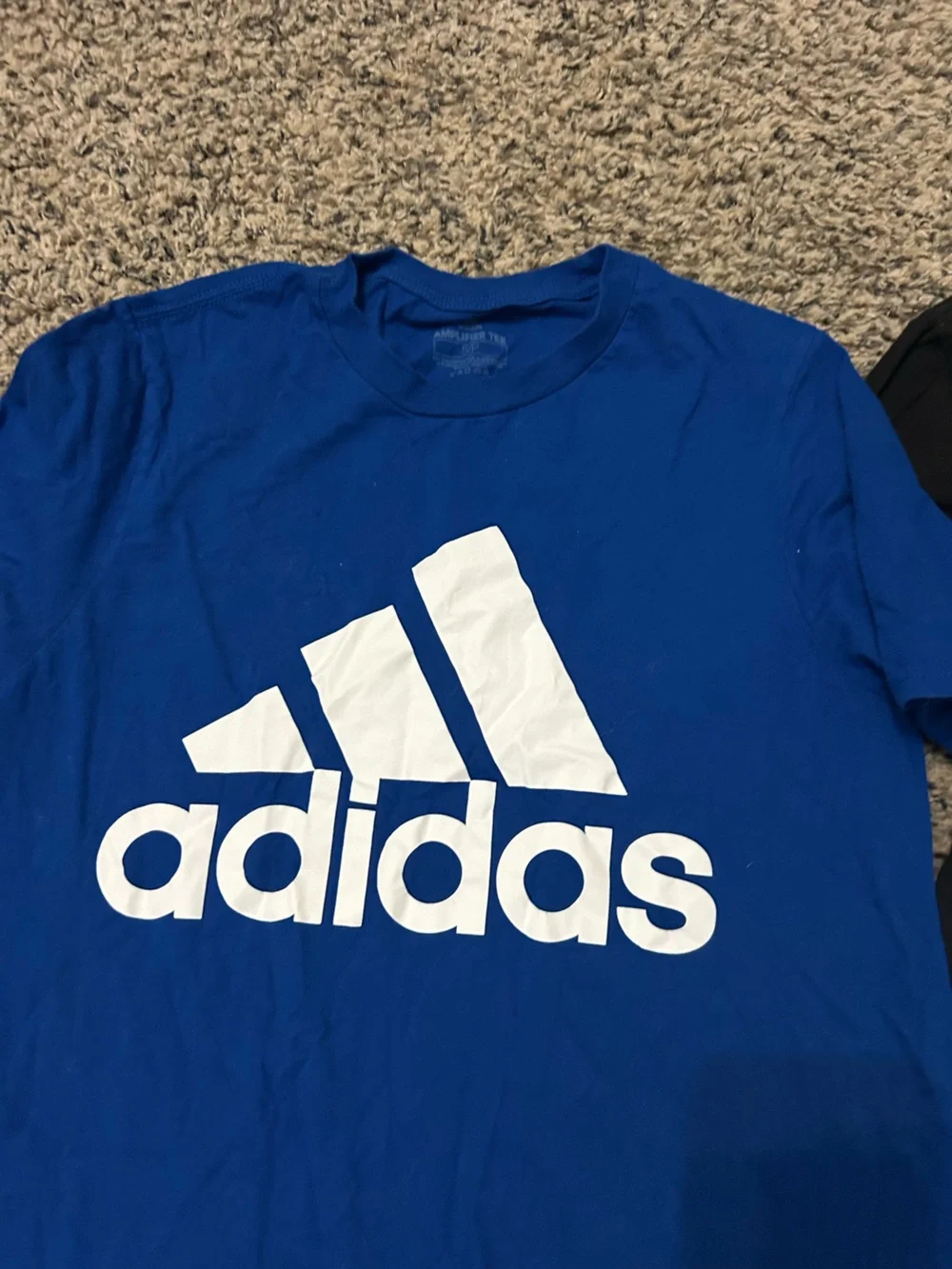Adidas tshirts men’s size small